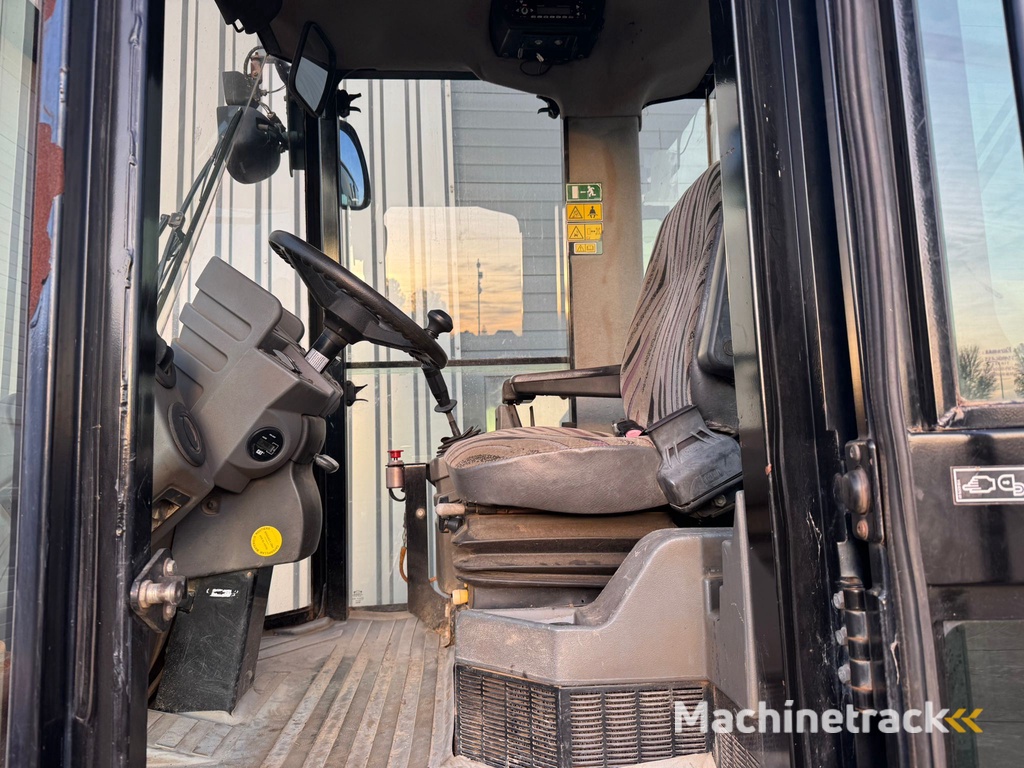 Caterpillar CP76 Padfoot roller