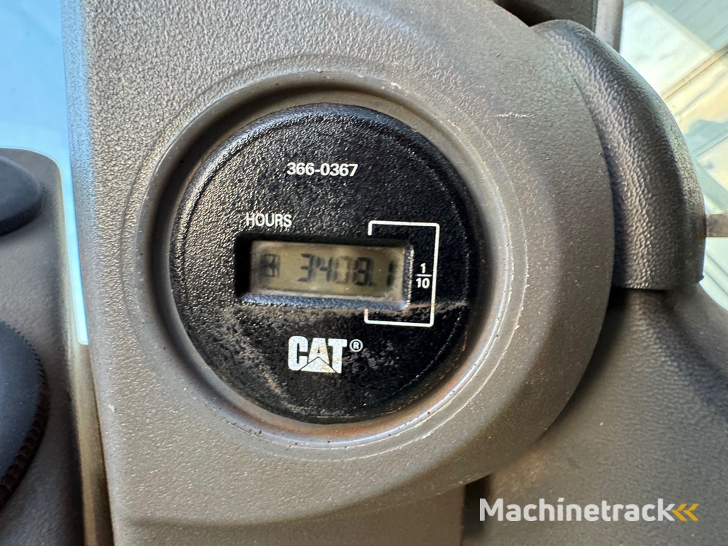 Caterpillar CP76 Padfoot roller