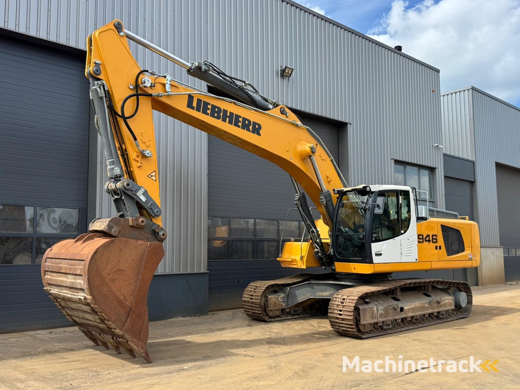 Liebherr R946 LC Hydraulic excavator