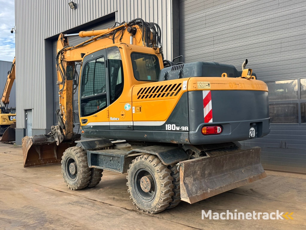 Hyundai Robex 180W-9A