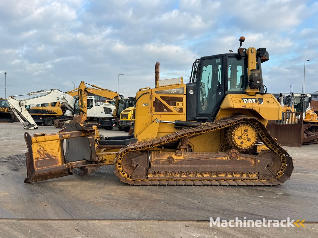 Caterpillar D6N LGP