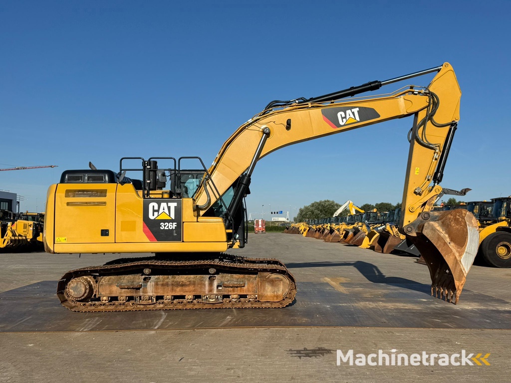 Caterpillar 326FL