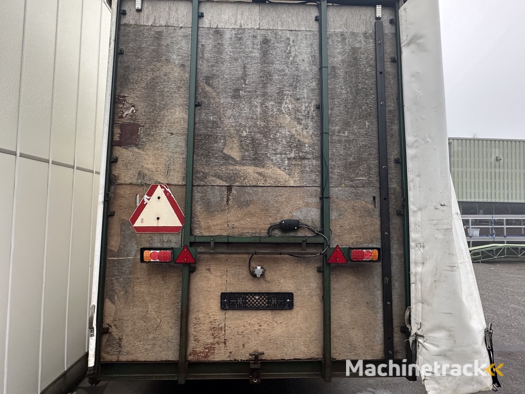 Harvesting trailer suitable for 10 pallets
