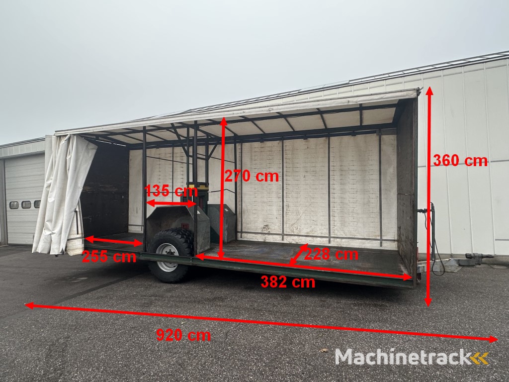 Harvesting trailer suitable for 10 pallets