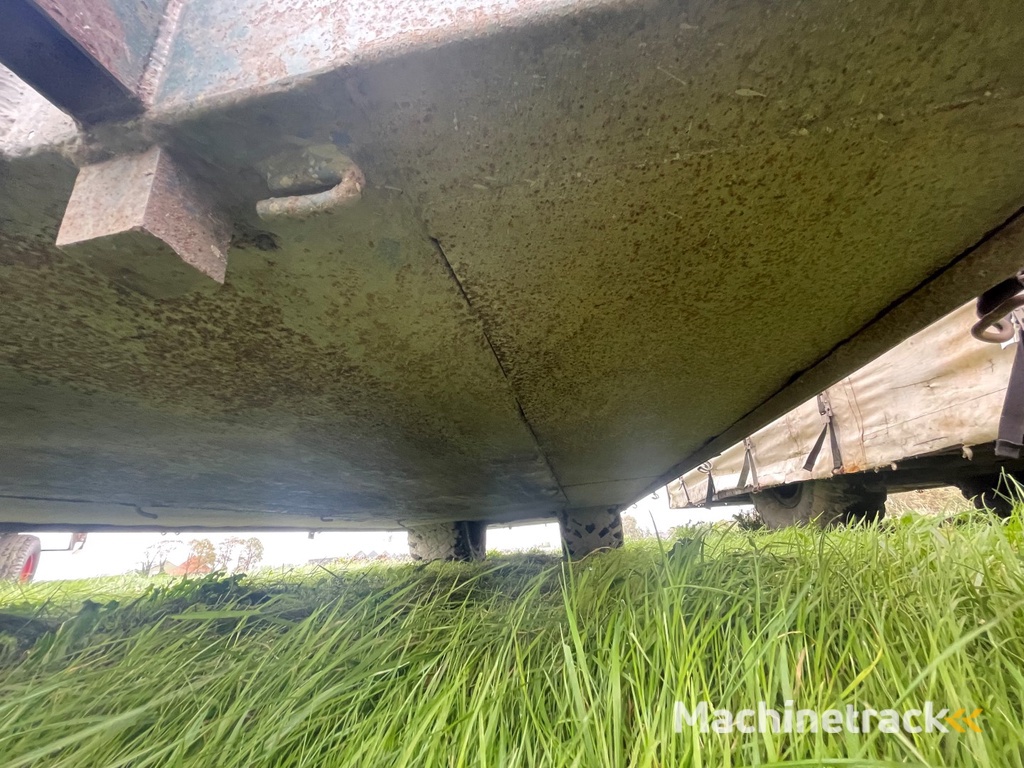 Harvesting trailer suitable for 10 pallets