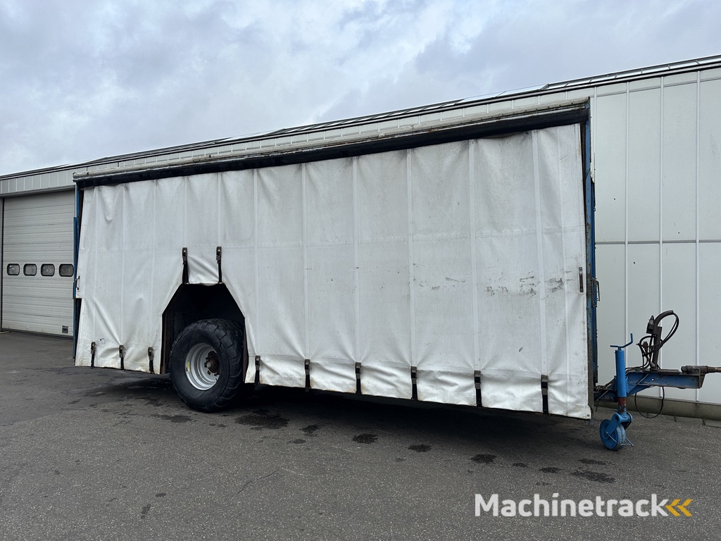 Harvesting trailer 8 pallets without brakes