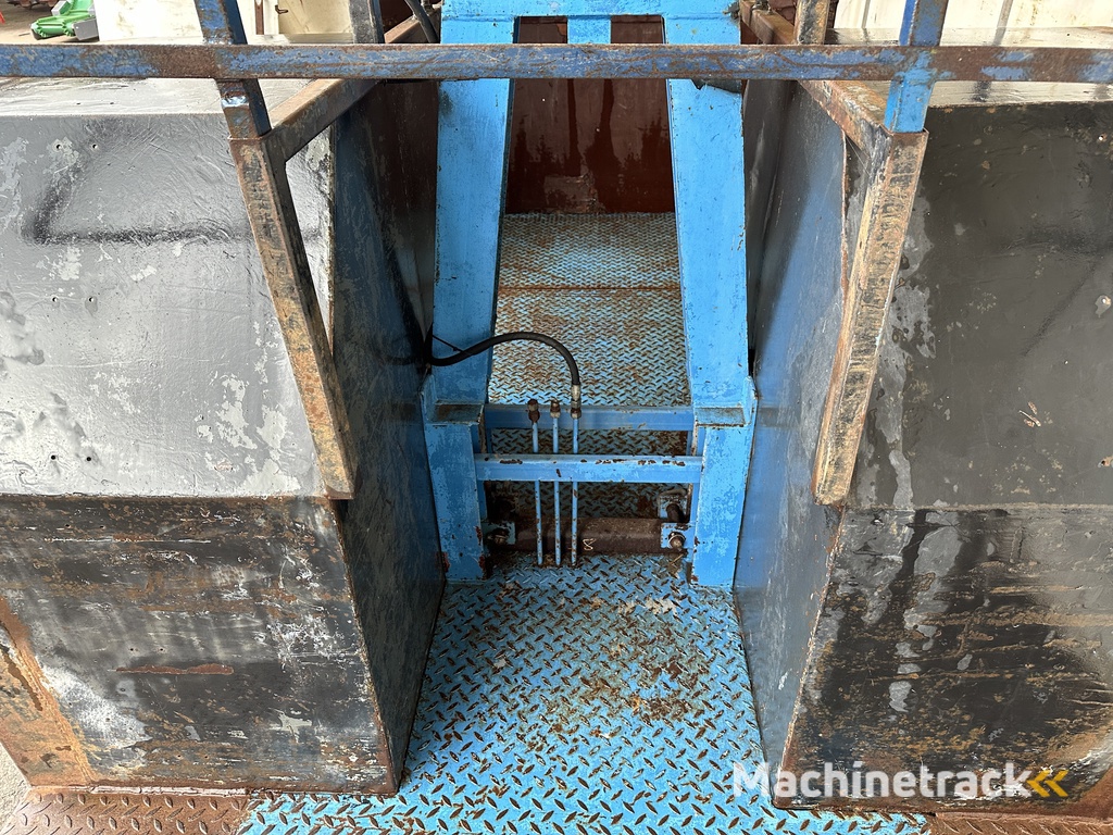 Harvesting trailer 8 pallets without brakes