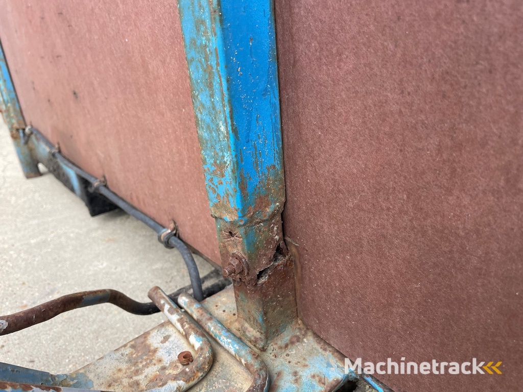 Harvesting trailer 8 pallets without brakes