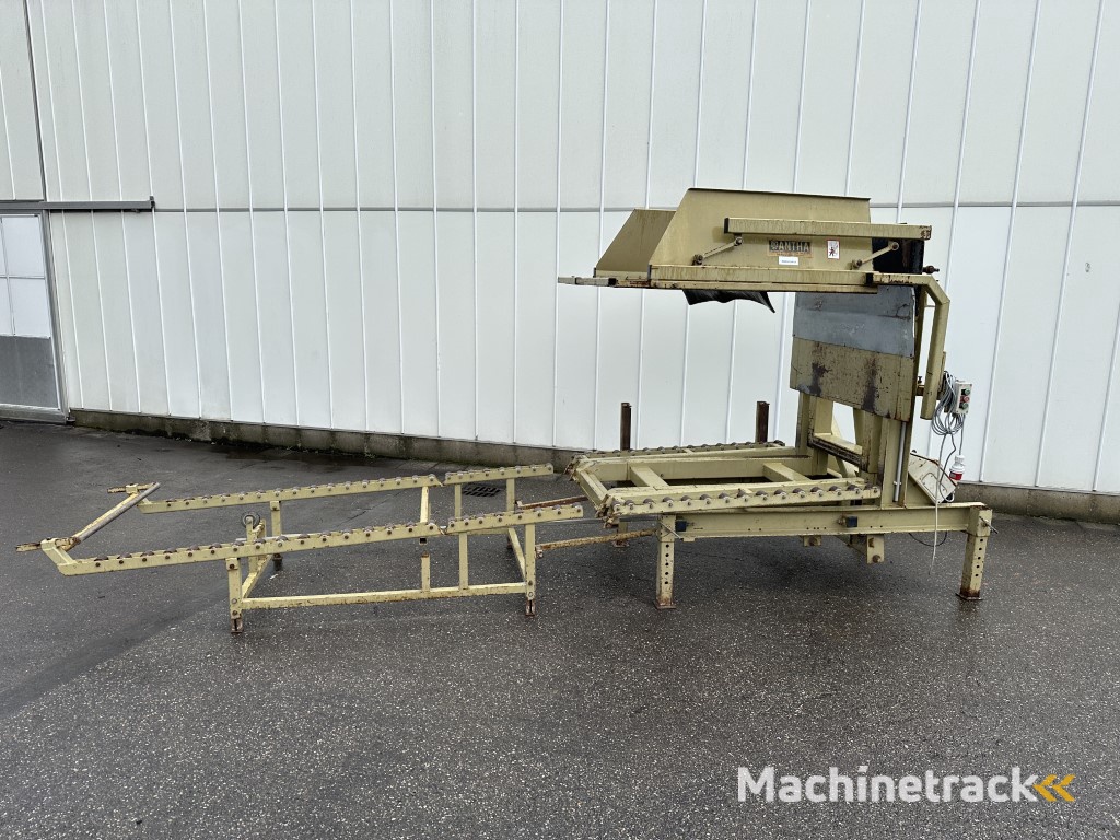 AVH - Antha Van Hienen AKA 3 kistenkantelaar Met rollenbaan