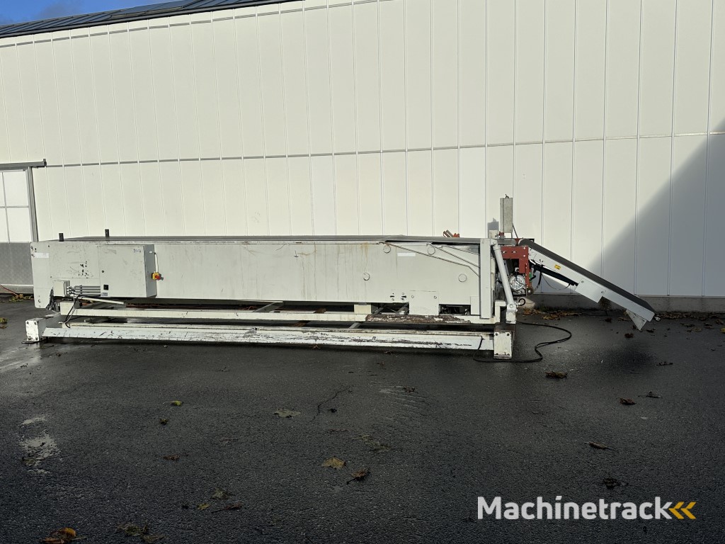 Newland conveyors MTC3X Teleskopförderer zum Be- und Entladen von Containern