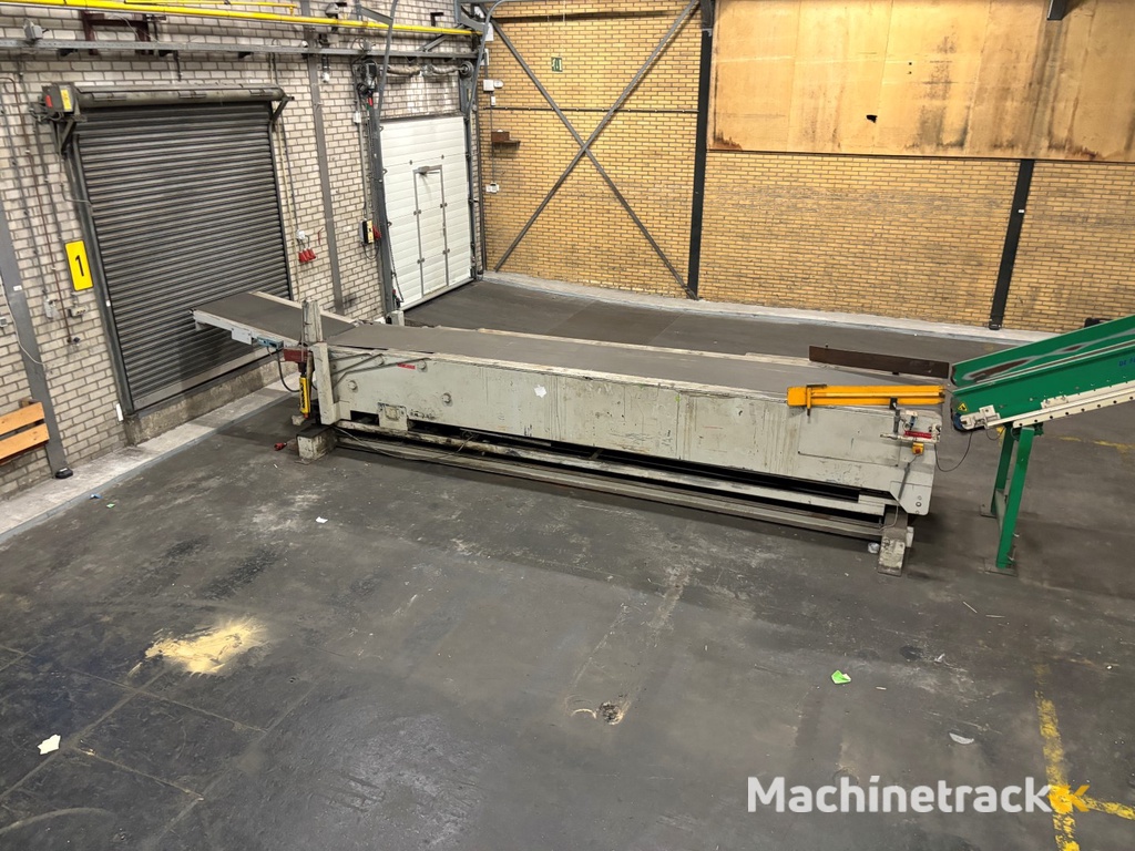 Newland conveyors MTC3X Teleskopförderer zum Be- und Entladen von Containern