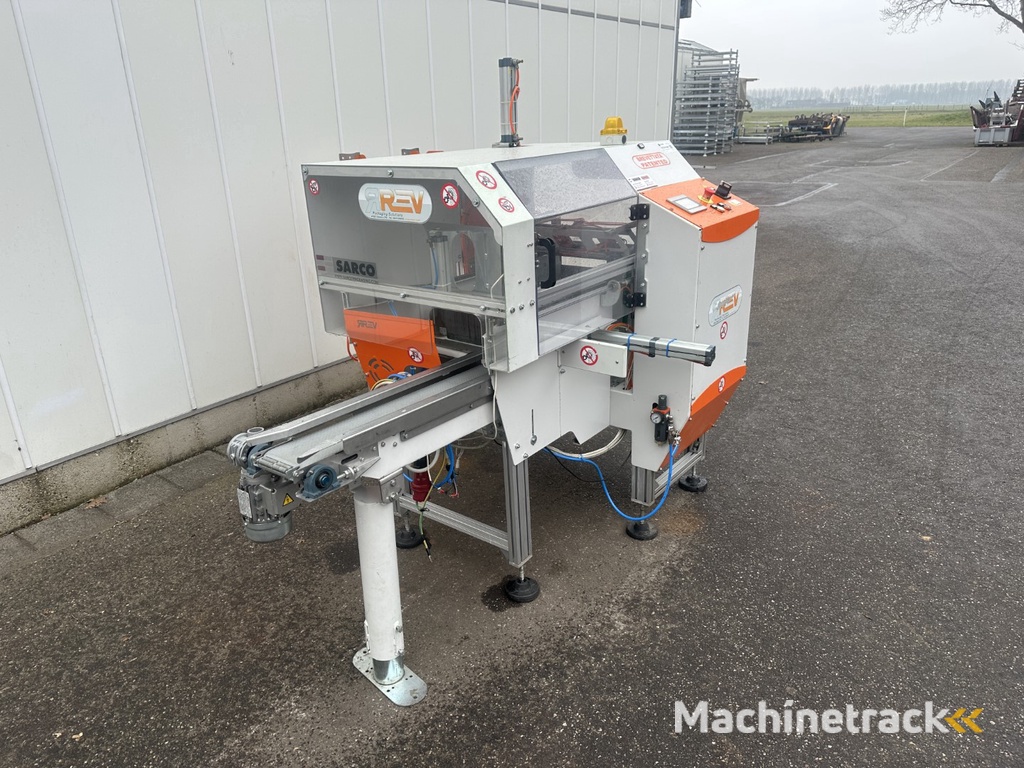 Rev Packaging Solutions REV Rooster dozen vuller Case Packer