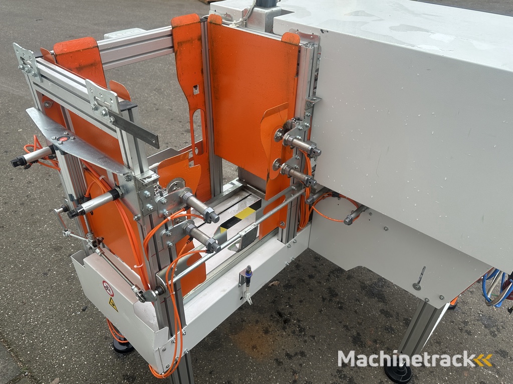 Rev Packaging Solutions REV Rooster dozen vuller Case Packer