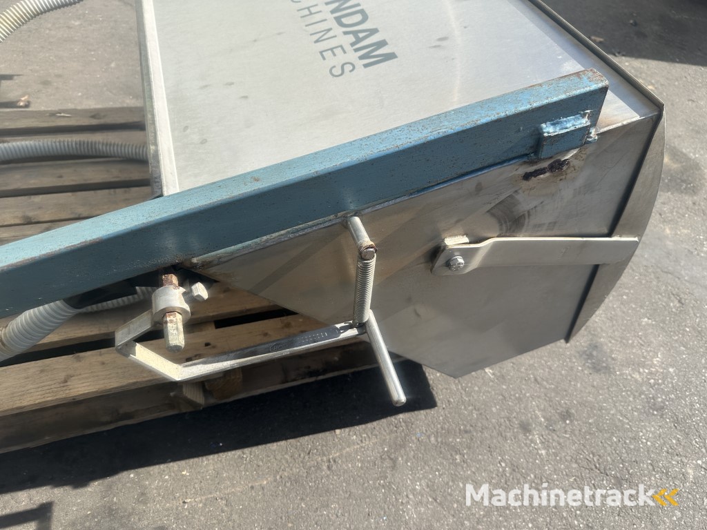 Perdu kunstmeststrooier doseerbak roestvrij staal met 2 uitgangen