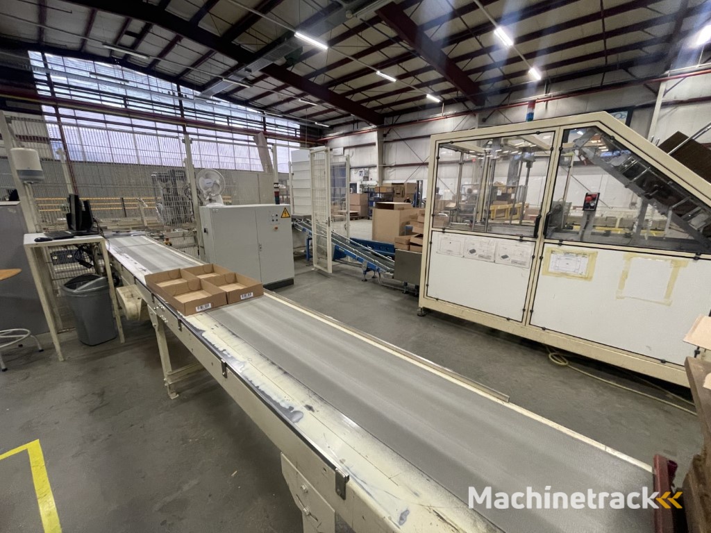 Sealed Air B+ BA20 dozenopzetmachine met stickermachine, elevator en verzamelband