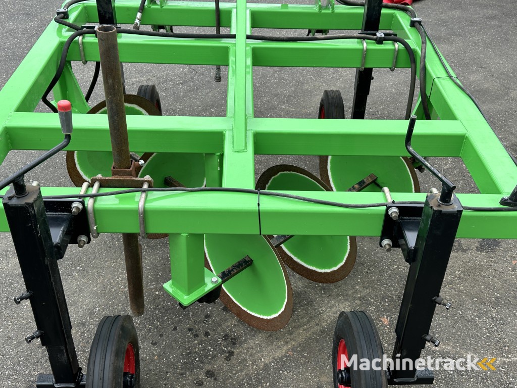 Tordisc Combi West Mechanisatie schijvenrooier voor uien en rode bieten