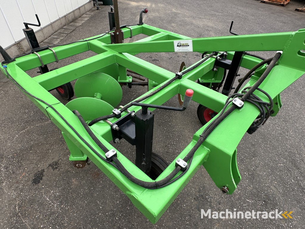 Tordisc Combi West Mechanisatie schijvenrooier voor uien en rode bieten