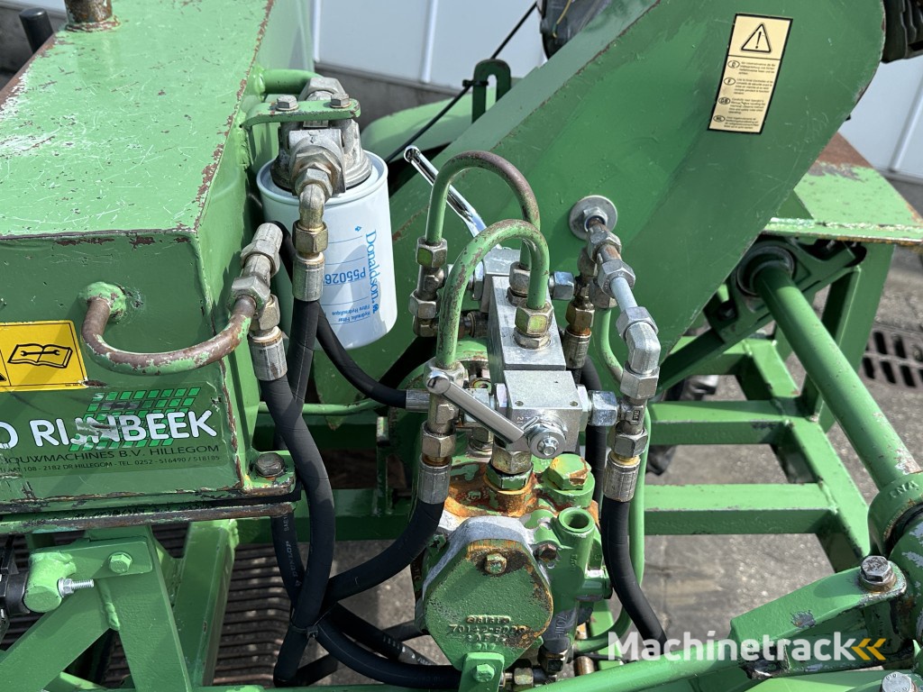 Rap Rijnbeek ZR 120 beddenrooimachine zelfrijdende oogstmachine voor bloembollen