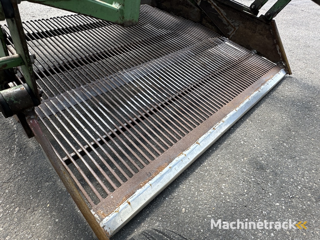 Rap Rijnbeek ZR 120 beddenrooimachine zelfrijdende oogstmachine voor bloembollen