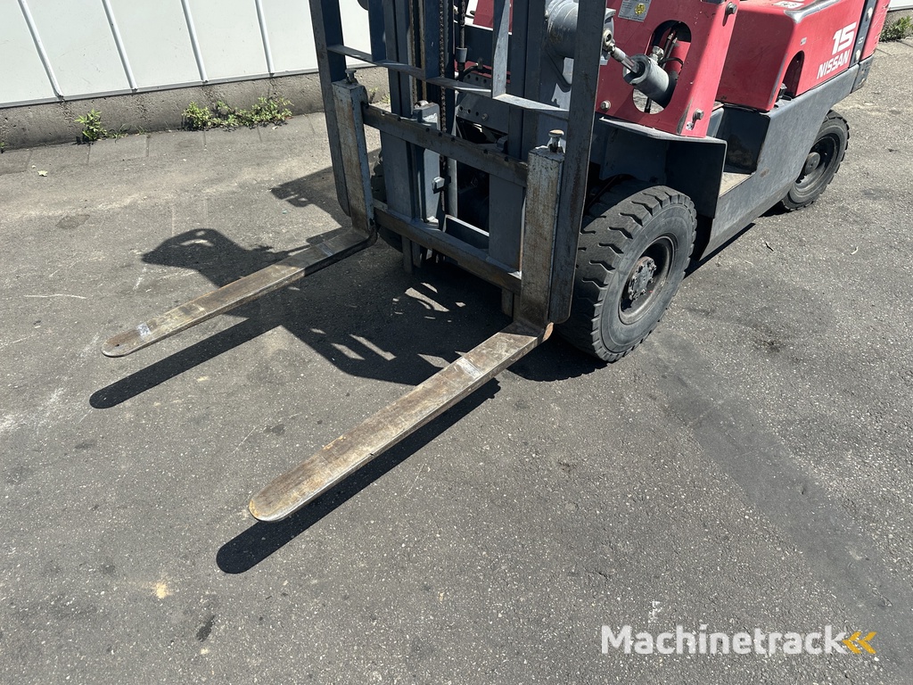 Nissan LPG 15 automat heftruck