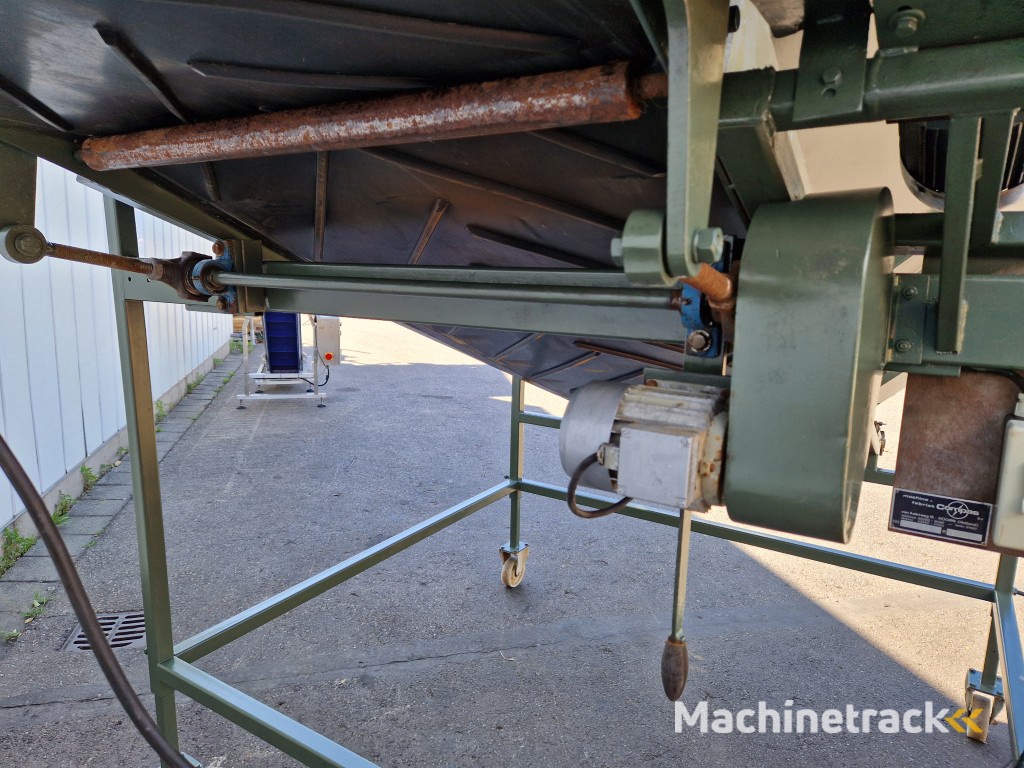 Compas DB 100X300 TR doseerbunker met transportband 300 x 100 cm