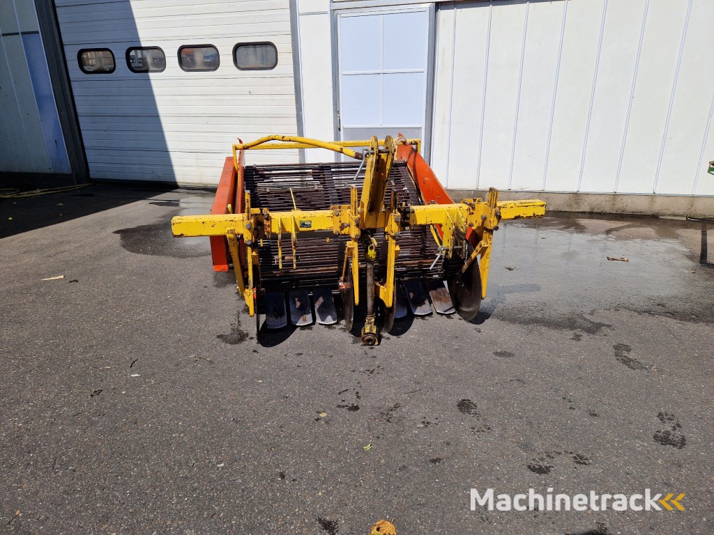 Samon EN aardappelrooier voor 2 rijen