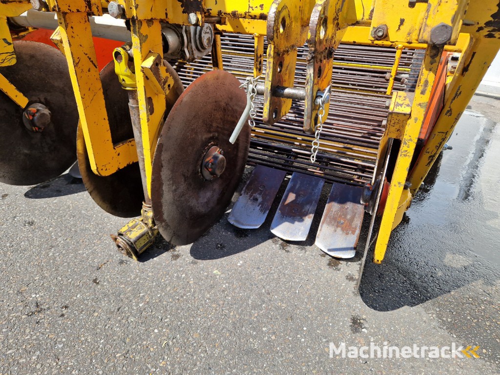 Samon EN aardappelrooier voor 2 rijen