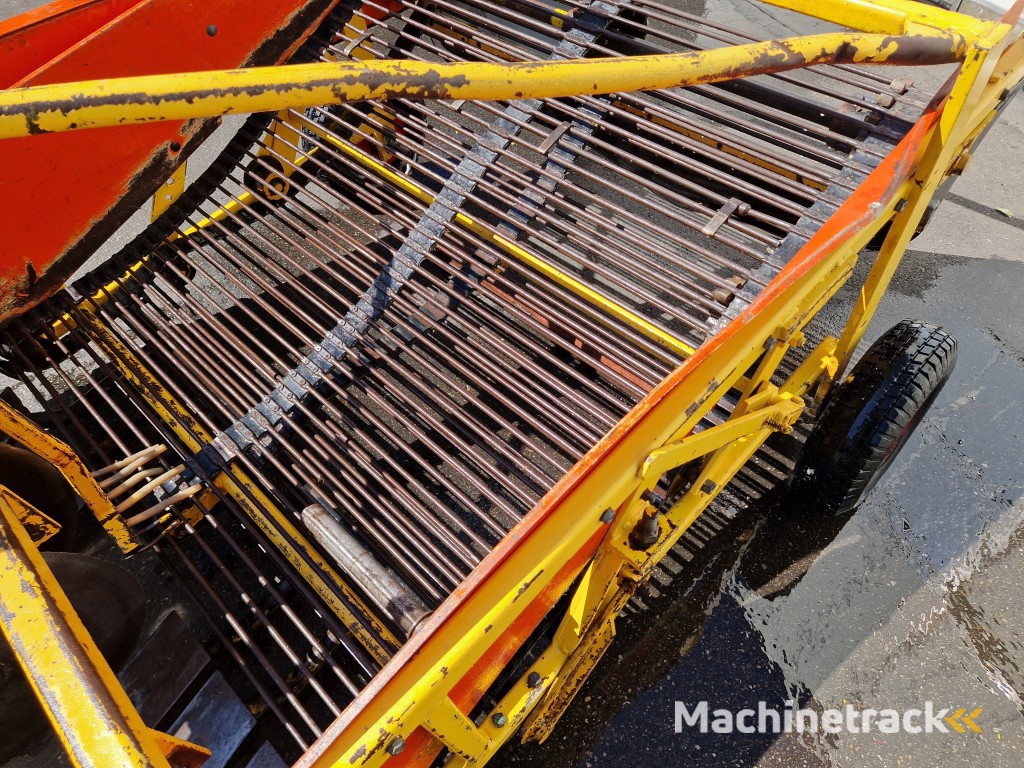 Samon EN aardappelrooier voor 2 rijen