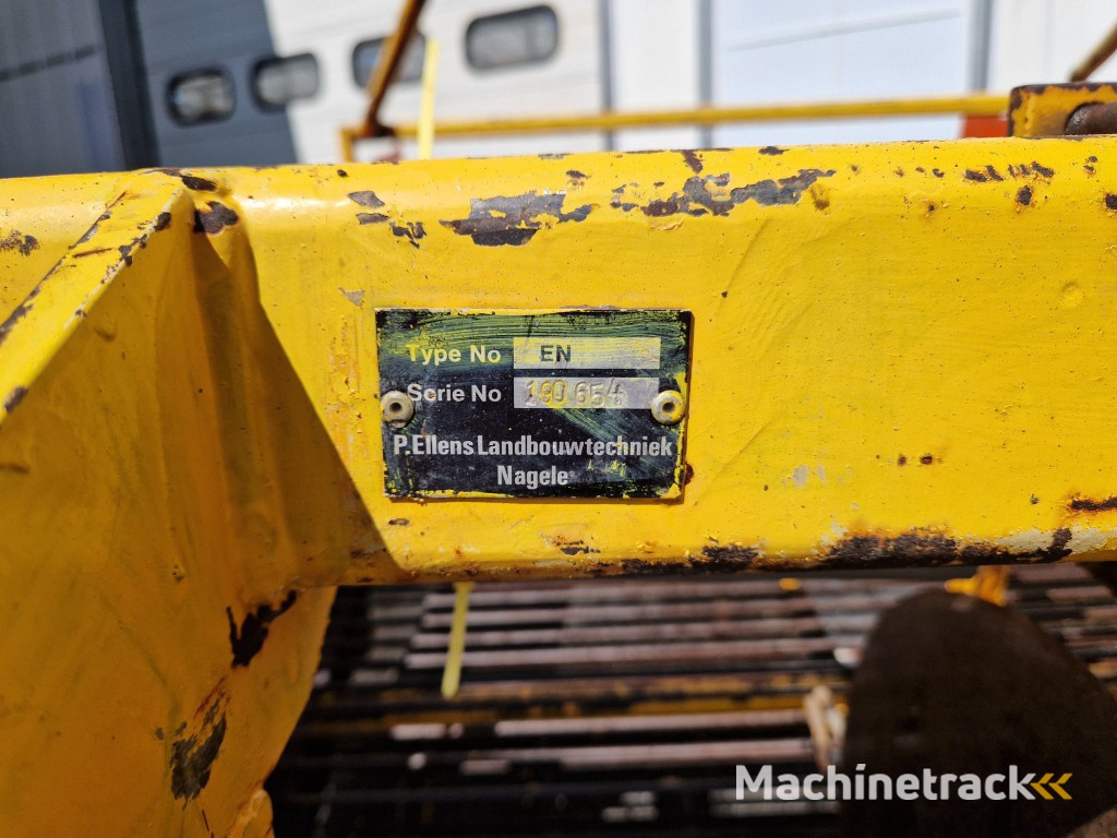 Samon EN aardappelrooier voor 2 rijen