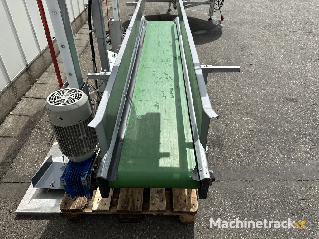 Newlong naailijn met Allround transportband