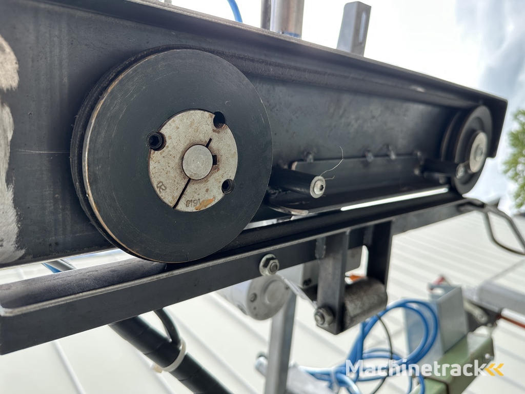 Newlong naailijn met Allround transportband