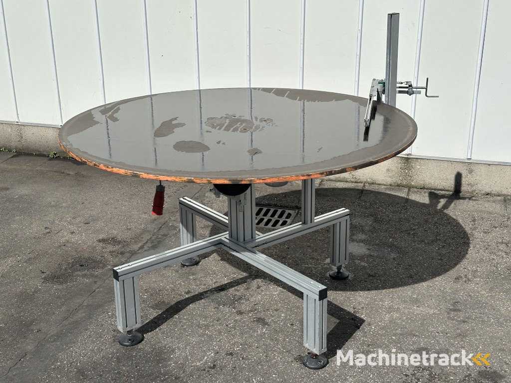 Viscon turntable with wooden top 150 cm