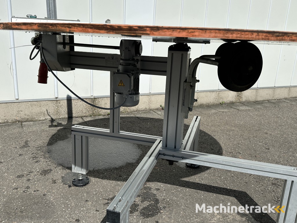 Viscon turntable with wooden top 150 cm