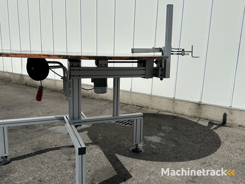 Viscon turntable with wooden top 150 cm