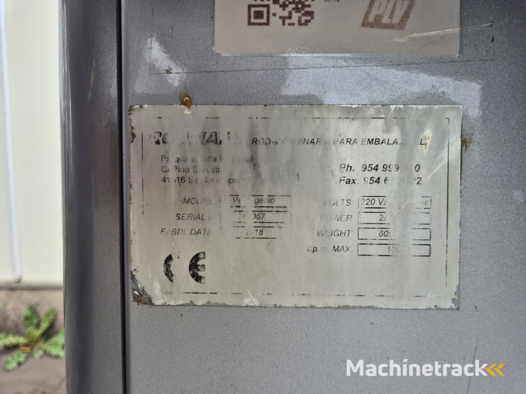 RGD VR-6 Genio flow pack machine for loose fragile products like zucchini and eggplant