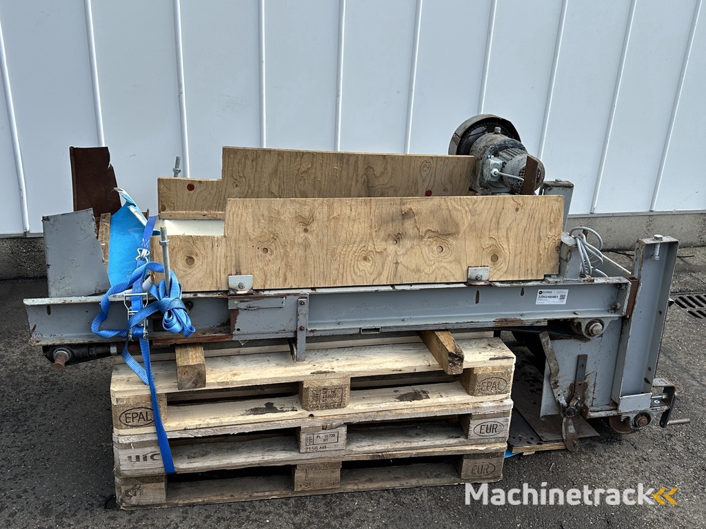 Self build conveyor 160 x 60 cm with adjustable iron roll  Used as destoner