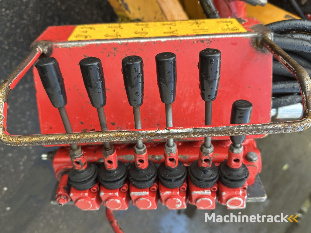 Damcon SEL 40 KV shrub and tree lifter with 45 cm U-blade