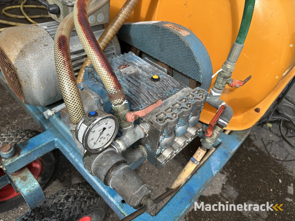 Empas spuitwagen 600 liter