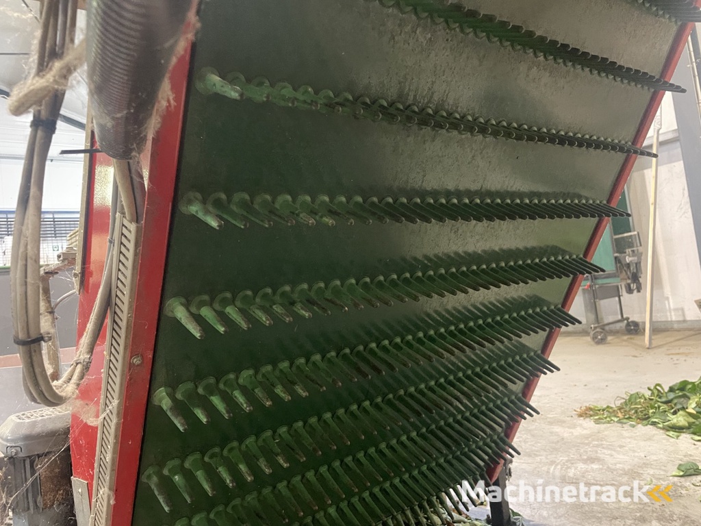 Aweta GMB4-12+1 paprikasorteermachine met opvoerband en weegschalen