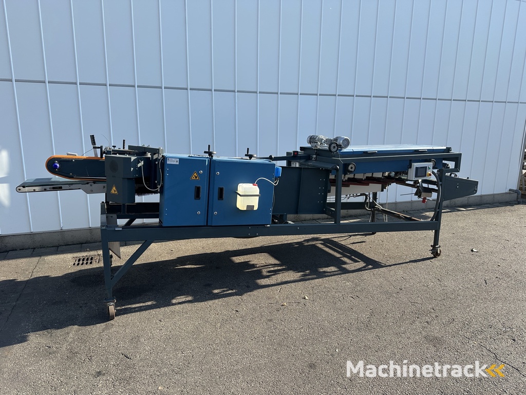 Havatec debulbing machine for tulips