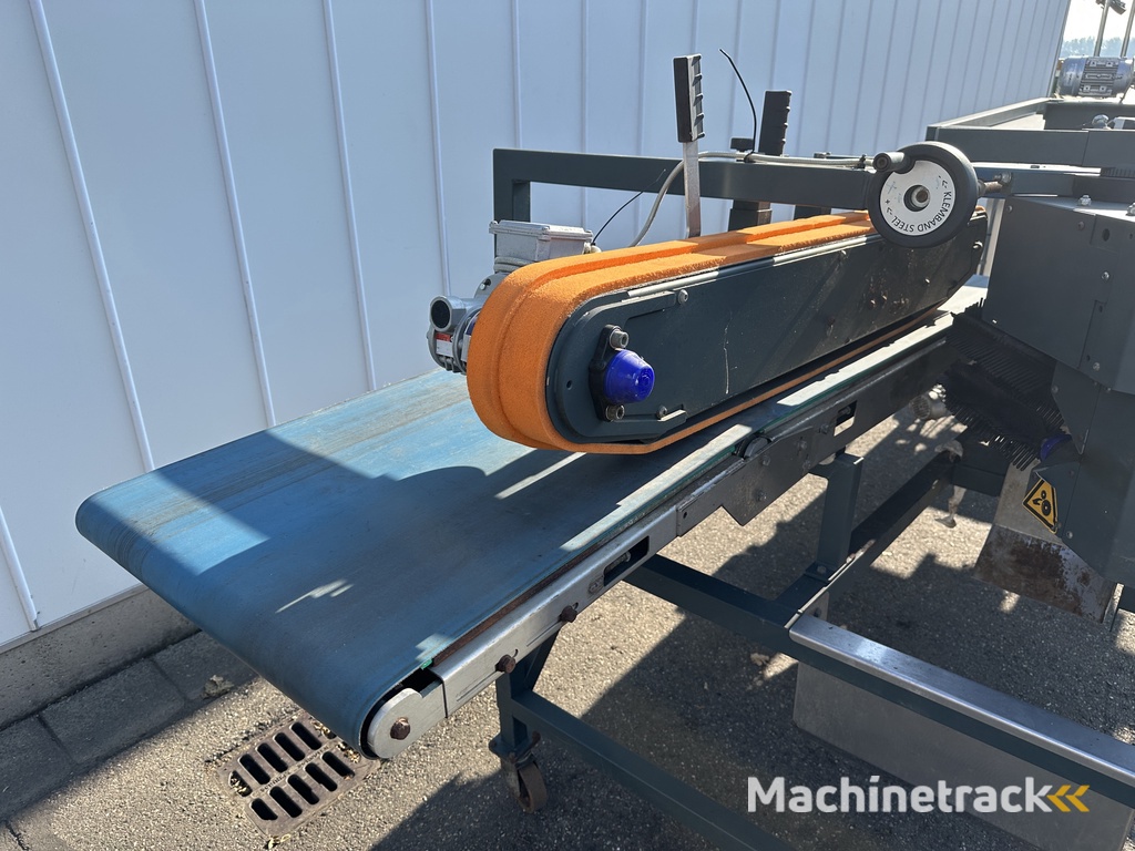 Havatec debulbing machine for tulips