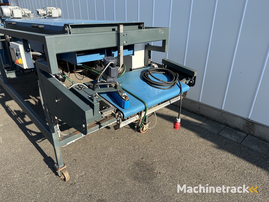 Havatec debulbing machine for tulips