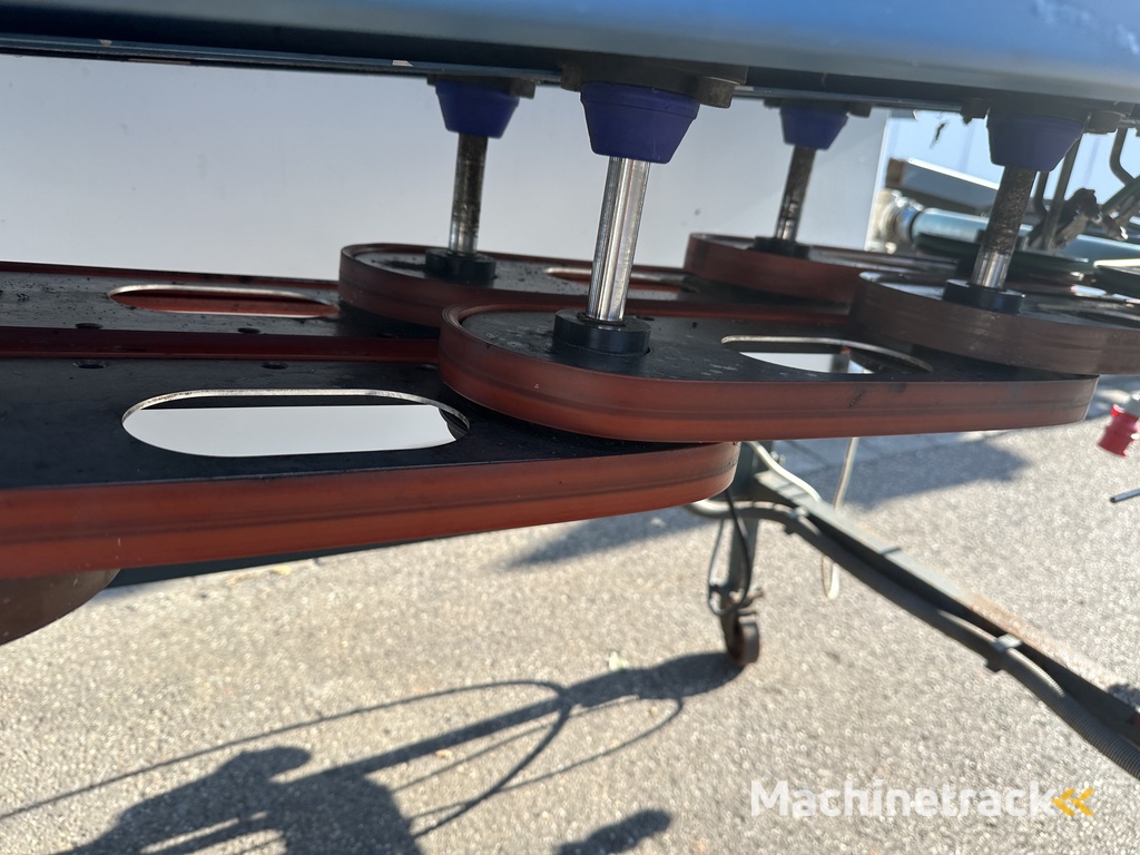 Havatec debulbing machine for tulips