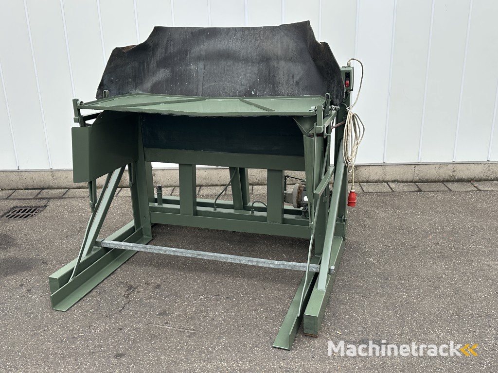 AVH - Antha Van Hienen box tipper 150 cm