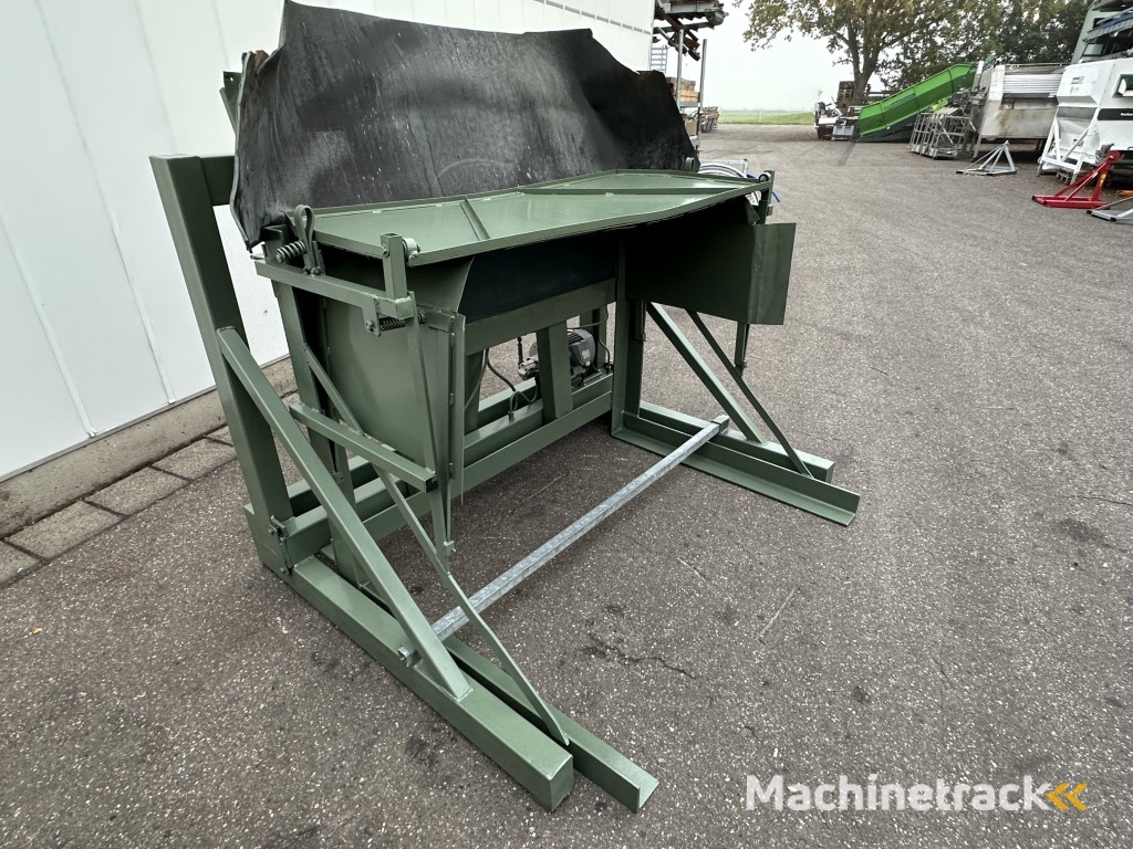 AVH - Antha Van Hienen box tipper 150 cm