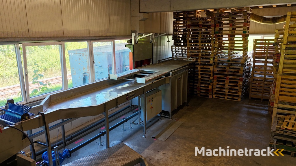 Greefa CombiSort apple & fruit sorting machine 2 line with water dumper, automatic box fillers and palletiser