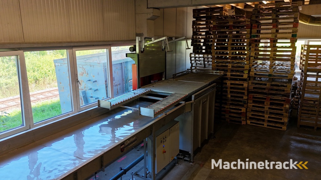 Greefa CombiSort apple & fruit sorting machine 2 line with water dumper, automatic box fillers and palletiser