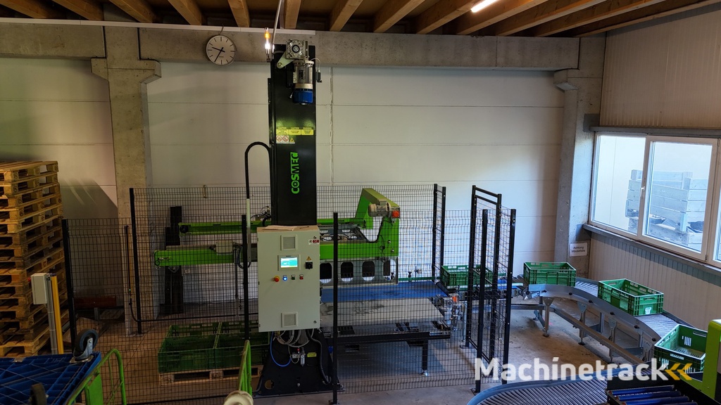 Greefa CombiSort apple & fruit sorting machine 2 line with water dumper, automatic box fillers and palletiser