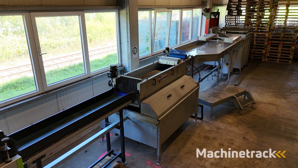 Greefa CombiSort apple & fruit sorting machine 2 line with water dumper, automatic box fillers and palletiser