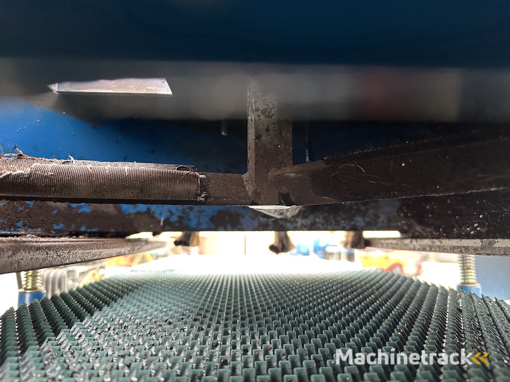 Visser EC40 tray filling machines